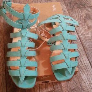 AUTHENTIC CHRISTIAN LOUBOUTIN Flats